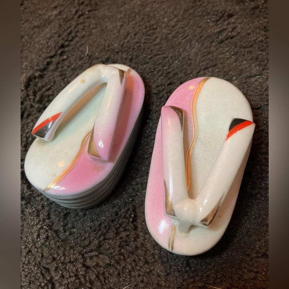 Japanese Sandal Salt‎ & Pepper Shakers